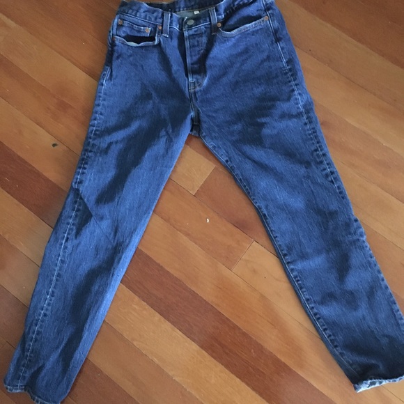 SOLD ❤️. Levis - Picture 1 of 2